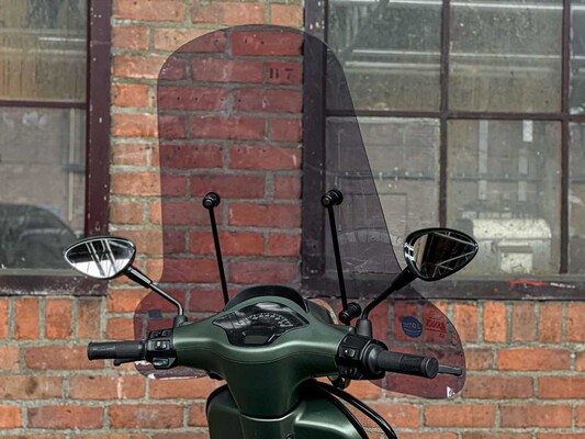 Vespa Sprint 4T 49cc (CUSTOM) Piaggio, DJT-60-K Scooter