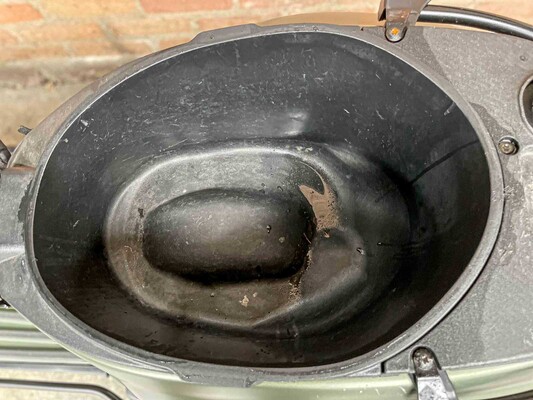 Vespa Sprint 4T 49cc (CUSTOM) Piaggio, DJT-60-K Scooter