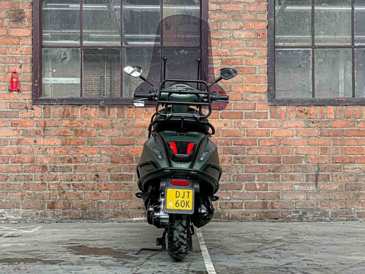 Vespa Sprint 4T 49cc (CUSTOM) Piaggio, DJT-60-K Scooter
