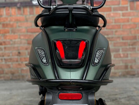 Vespa Sprint 4T 49cc (CUSTOM) Piaggio, DJT-60-K Scooter