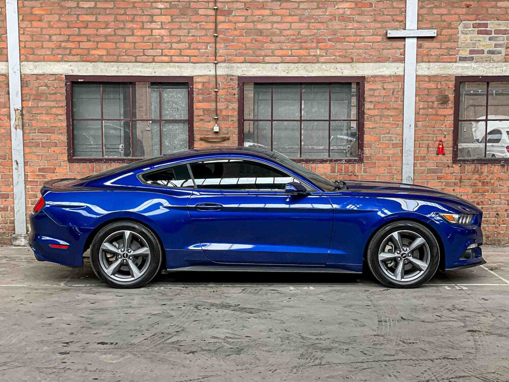 Ford Mustang 3.7 V6 300PS 2015 Coupé 
