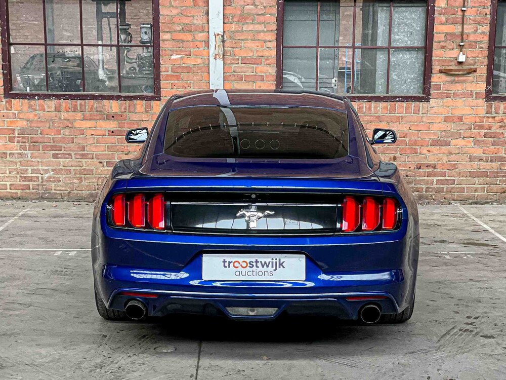 Ford Mustang 3.7 V6 300PS 2015 Coupé 