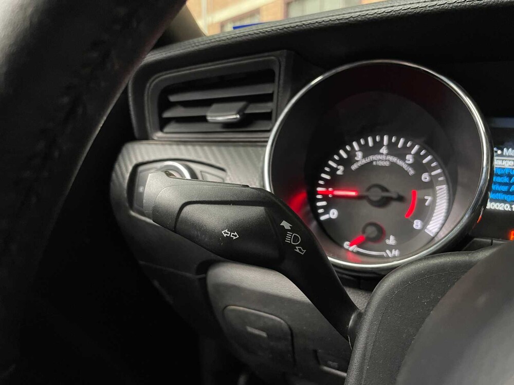 Ford Mustang 3.7 V6 300PS 2015 Coupé 