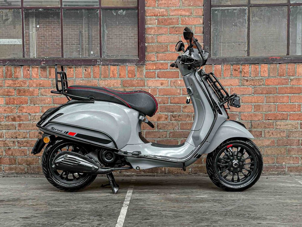 Vespa Sprint 4T 2014, F-031-XV Roller