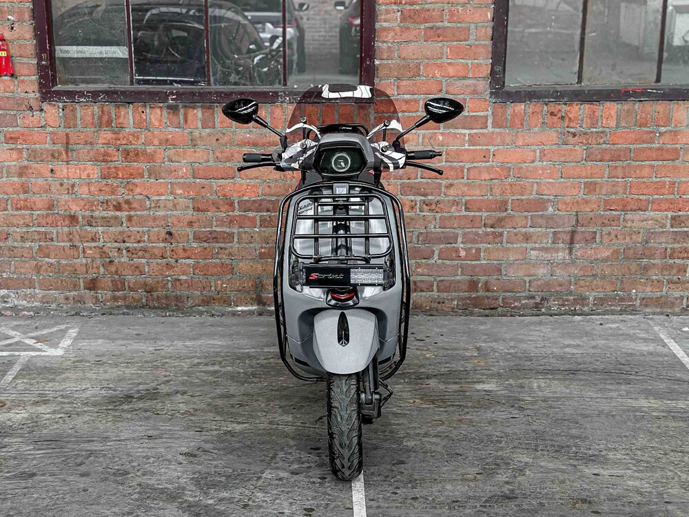 Vespa Sprint 4T 2014, F-031-XV Roller