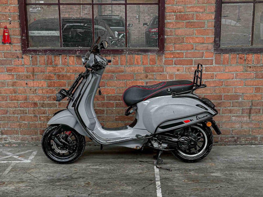 Vespa Sprint 4T 2014, F-031-XV Roller