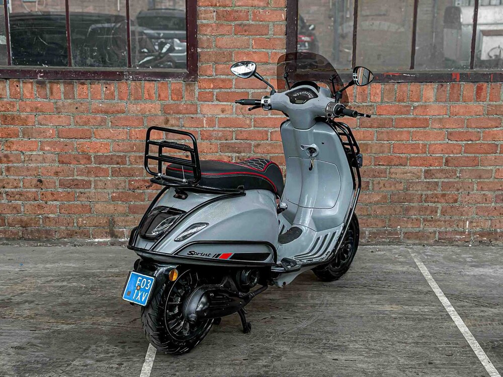 Vespa Sprint 4T 2014, F-031-XV Roller