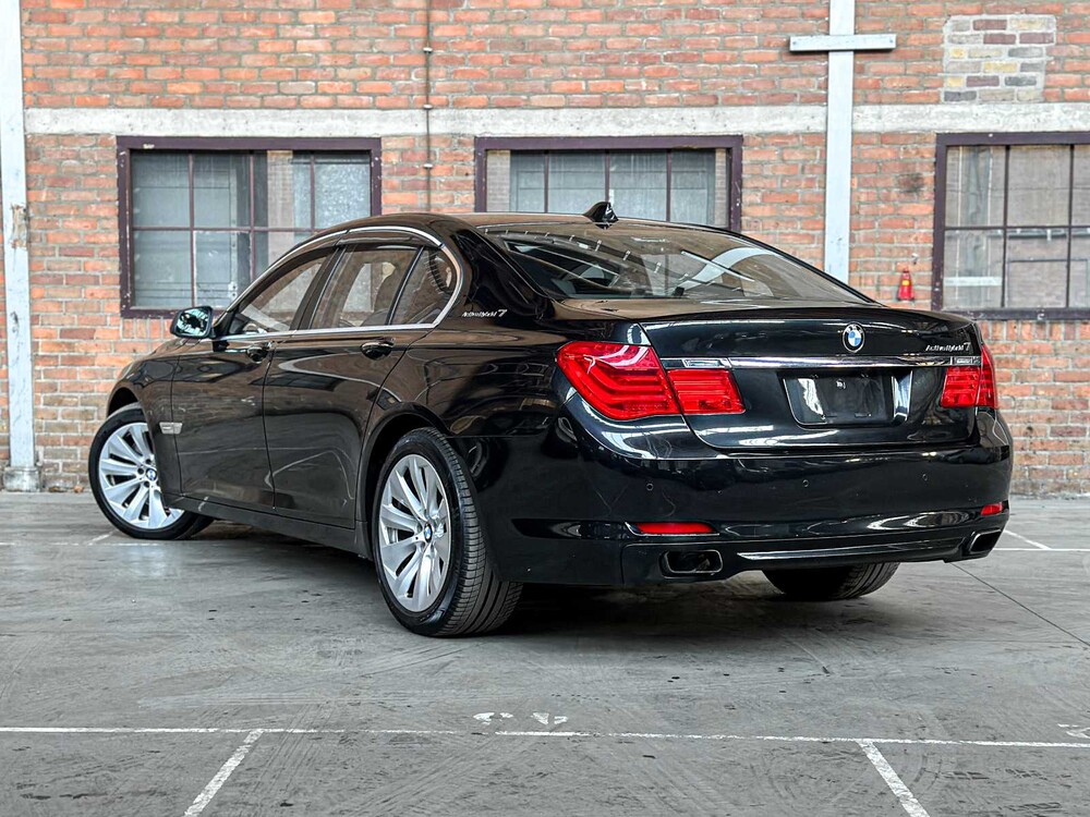 BMW ActiveHybrid7 F04 4.4 V8 465PS 2011