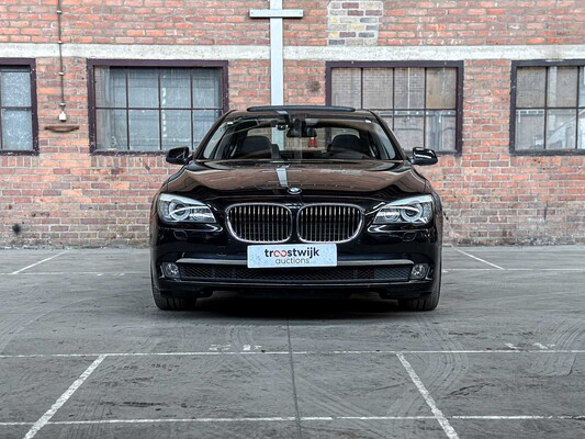 BMW ActiveHybrid7 F04 4.4 V8 465hp 2011
