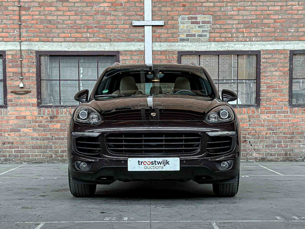 Porsche Cayenne 3.0 D V6 Platinum Edition (FACELIFT) 239PS 2017, G-774-RB