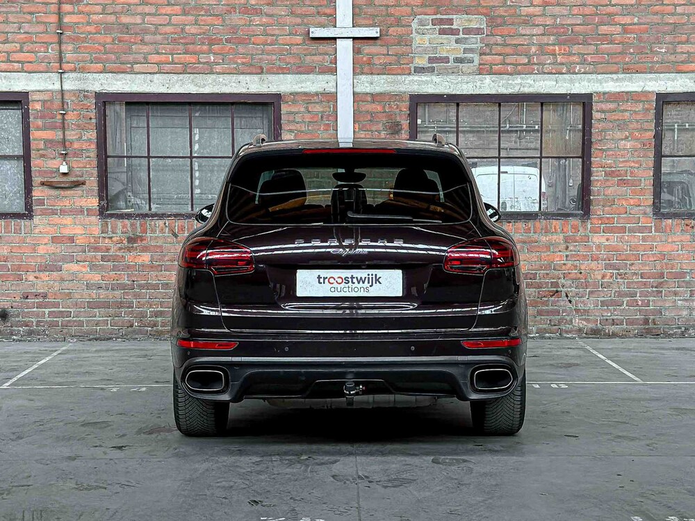 Porsche Cayenne 3.0 D V6 Platinum Edition (FACELIFT) 239PS 2017, G-774-RB