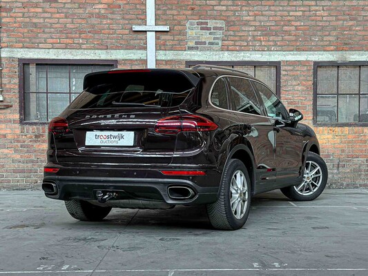 Porsche Cayenne 3.0 D V6 Platinum Edition (FACELIFT) 239hp 2017, G-774-RB