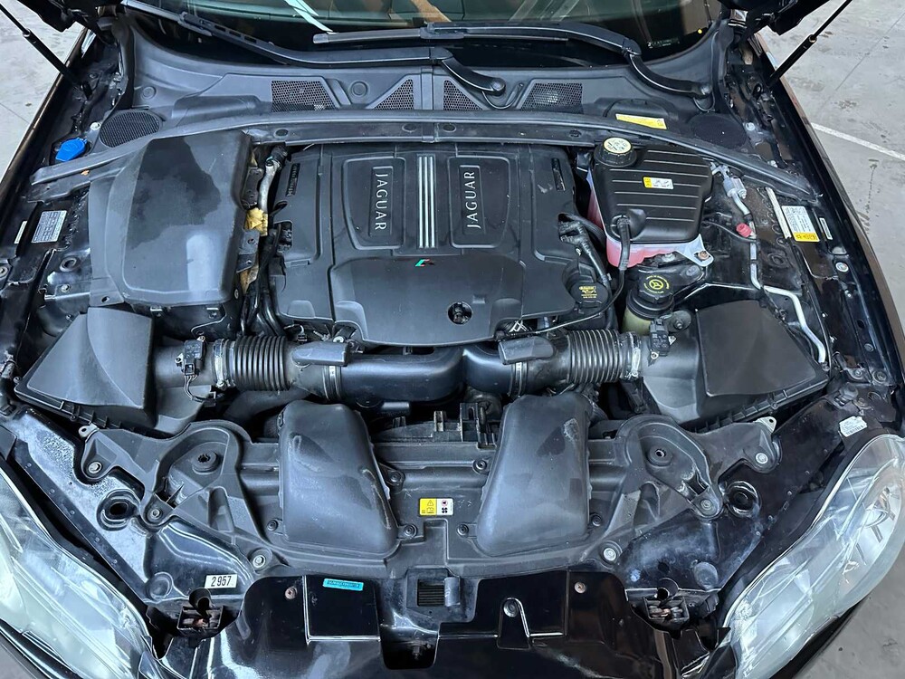 Jaguar XF R 5.0 V8 KOMPRESSOR 510PS 2011