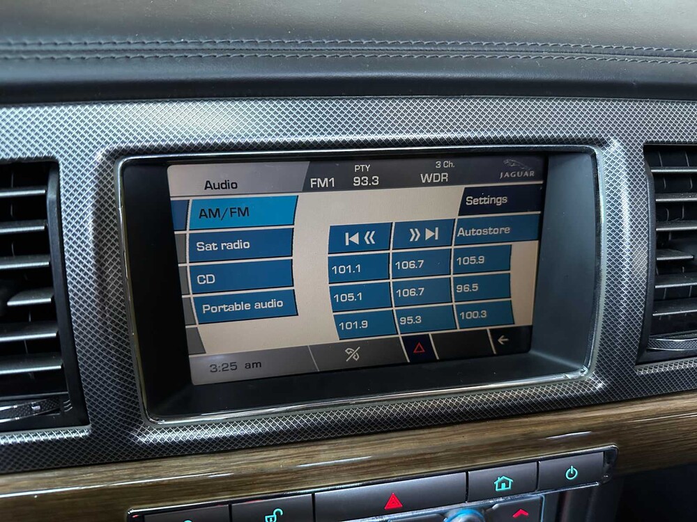 Jaguar XF R 5.0 V8 KOMPRESSOR 510PS 2011