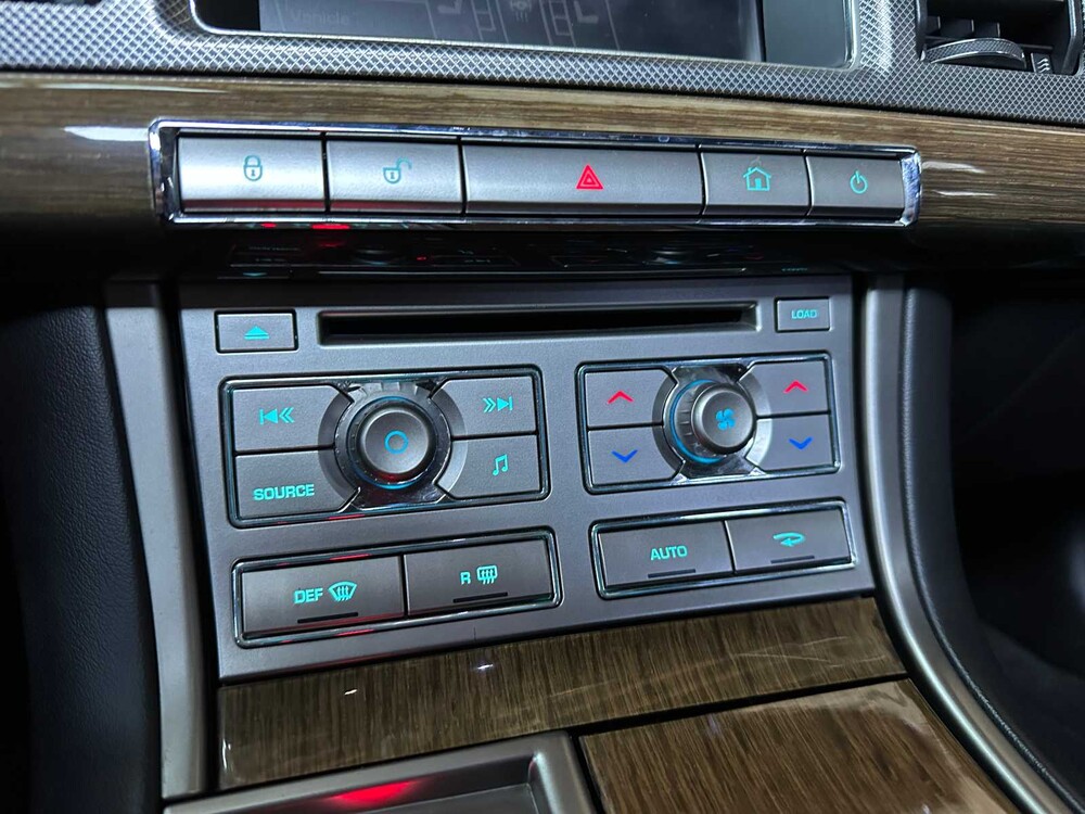 Jaguar XF R 5.0 V8 KOMPRESSOR 510PS 2011