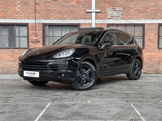Luxury & sports cars in Boxmeer