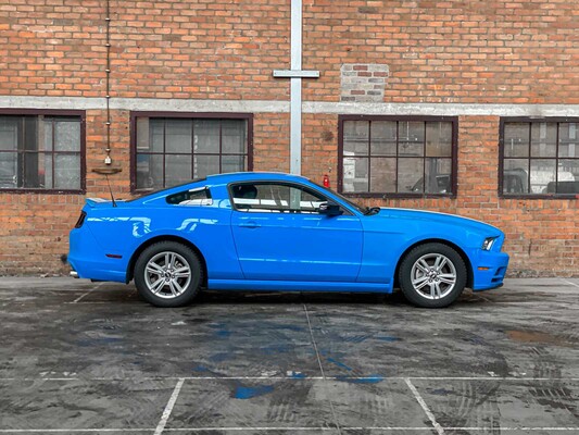 Ford Mustang 3.7 V6 309hp 2014, S-079-ZJ