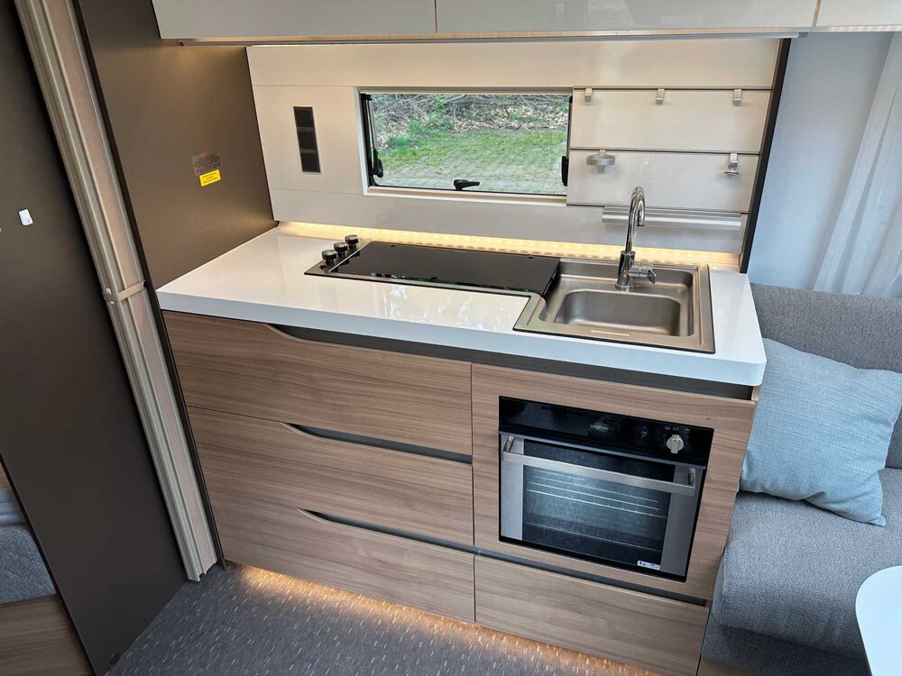 Adria Alpina 663 2018 Wohnwagen, 24-WX-KZ