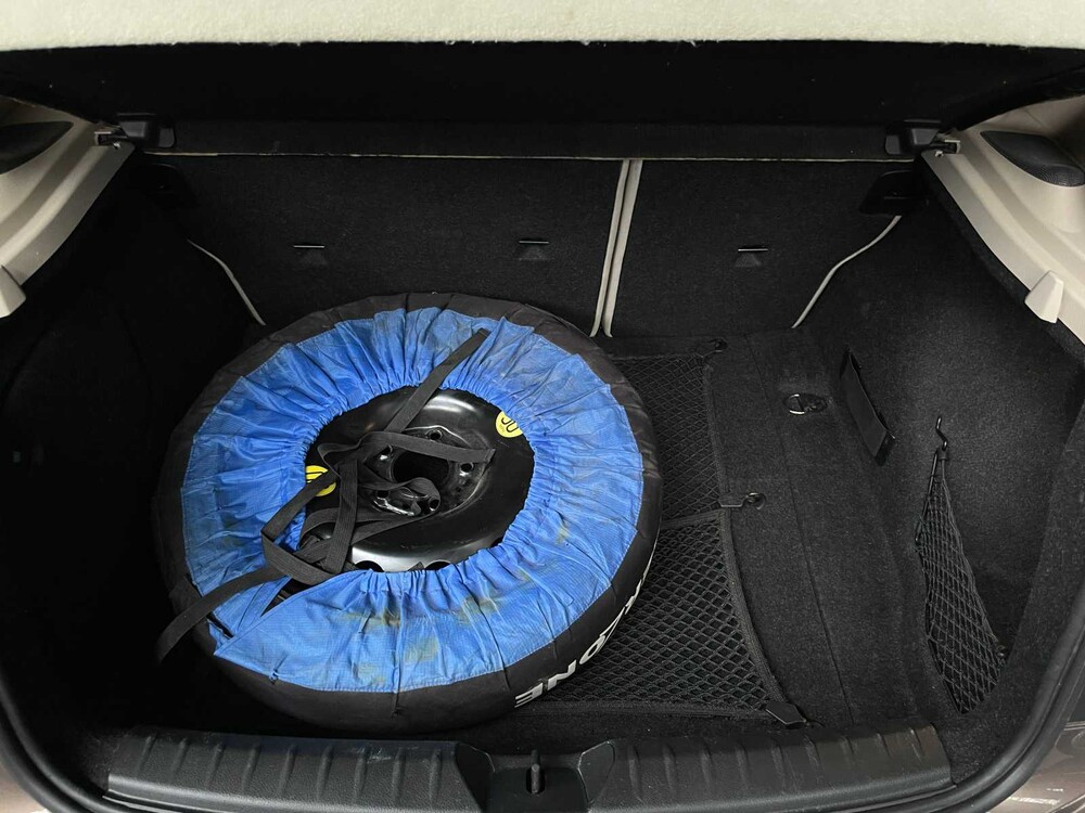 BMW 125i Business+ 300PS 2012 1er, 7-ZSJ-54