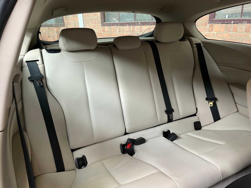 BMW 125i Business+ 300hp 2012 1-Series, 7-ZSJ-54
