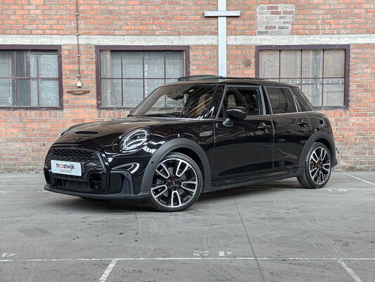 Luxury & sports cars in Boxmeer