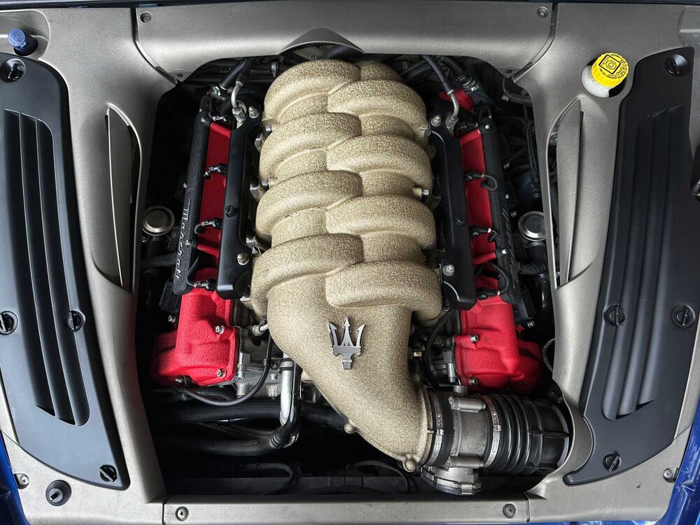 Maserati GranSport Coupé 4.2 V8 400pk 2005 Youngtimer