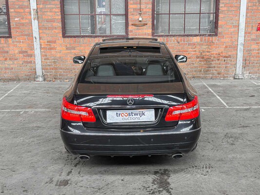 Mercedes-Benz E350 CGI Elegance 3.5 V6 292hp 2009 E-class Coupé, 29-NHZ-8