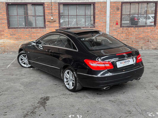 Mercedes-Benz E350 CGI Elegance 3.5 V6 292hp 2009 E-class Coupé, 29-NHZ-8