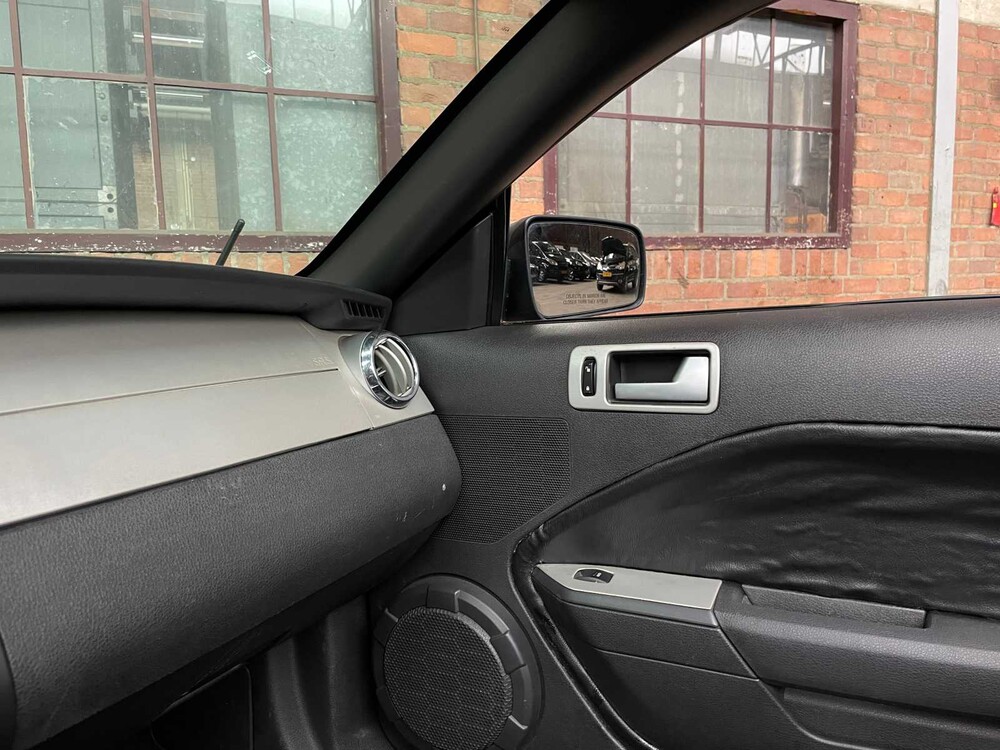 Ford Mustang Cabriolet 4.0 212pk 2005 Youngtimer