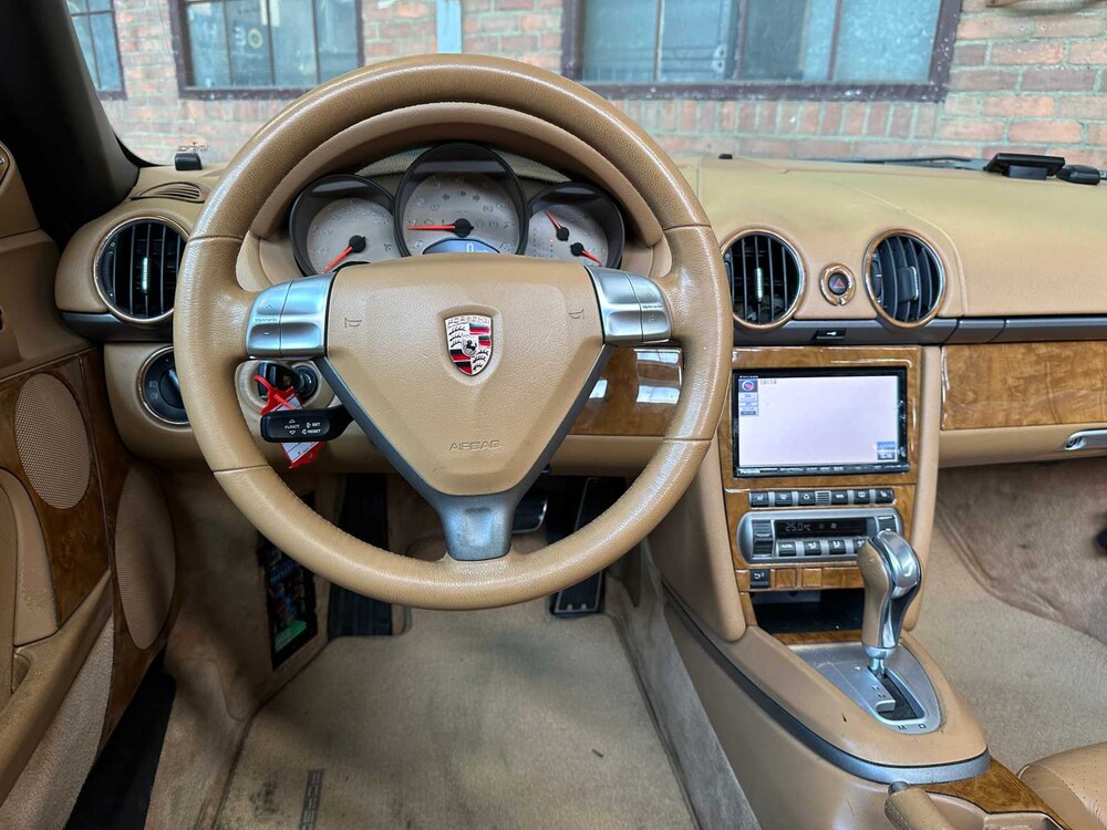 Porsche Boxster 987 2.7 245pk 2006 YOUNGTIMER