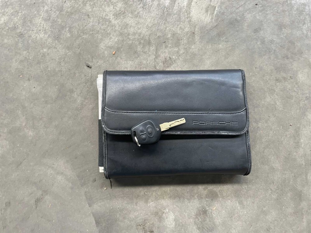 WP0ZZZ98Z1U601875 Porsche Boxster 986 2.7 220PS 2001 Youngtimer