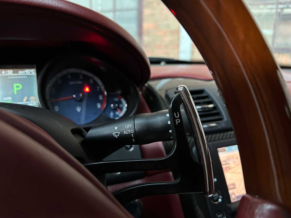 Maserati Quattroporte 4.2 V8 400PK ZF automaat 2007 Youngtimer