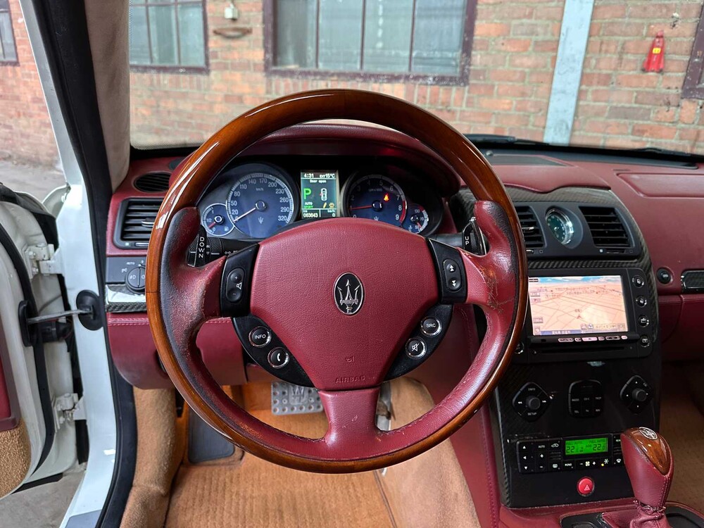 Maserati Quattroporte 4.2 V8 400PK ZF automaat 2007 Youngtimer