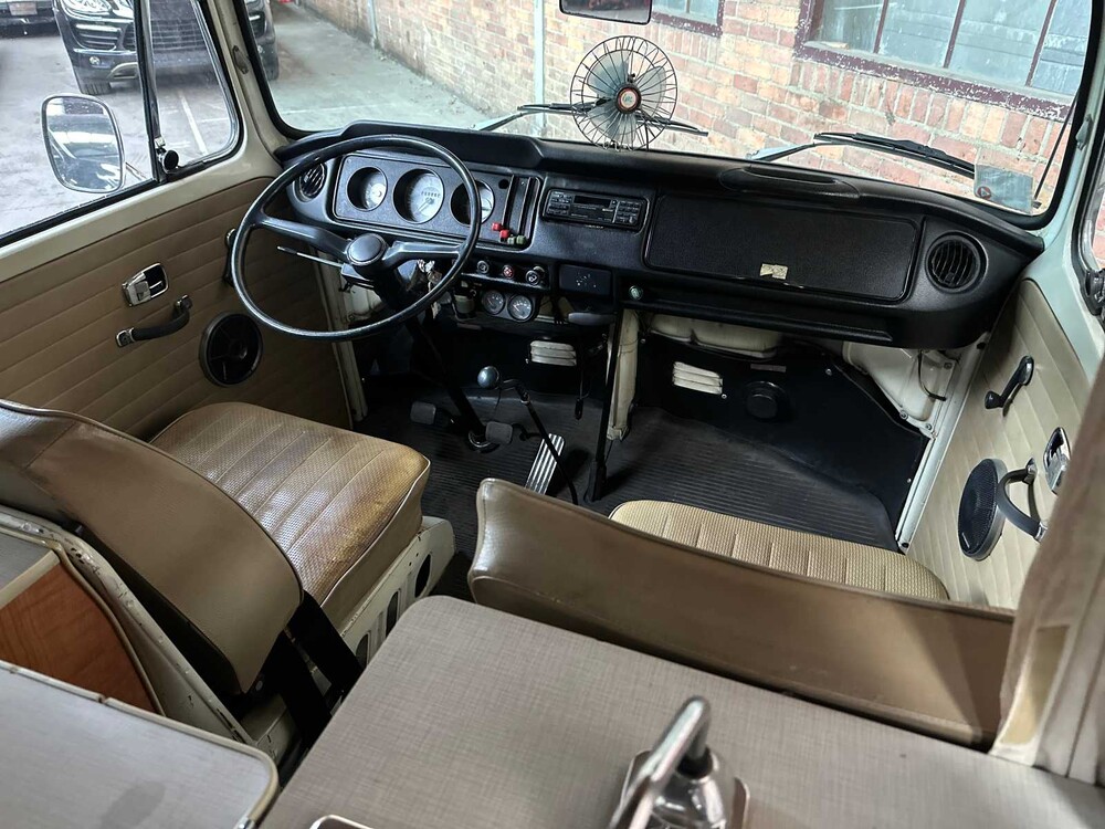Volkswagen T2a Westfalia Camper (model 231) 46pk 1968, PM-87-27
