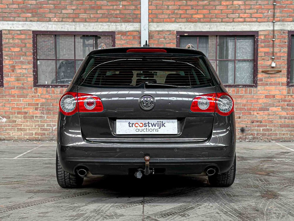 Volkswagen Passat Variant 3.2 V6 Highline 4M R32 250pk 2009, 89-HNG-2