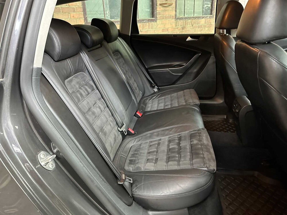 Volkswagen Passat Variant 3.2 V6 Highline 4M R32 250pk 2009, 89-HNG-2