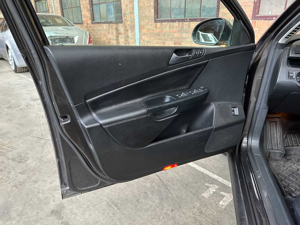 Volkswagen Passat Variant 3.2 V6 Highline 4M R32 250pk 2009, 89-HNG-2