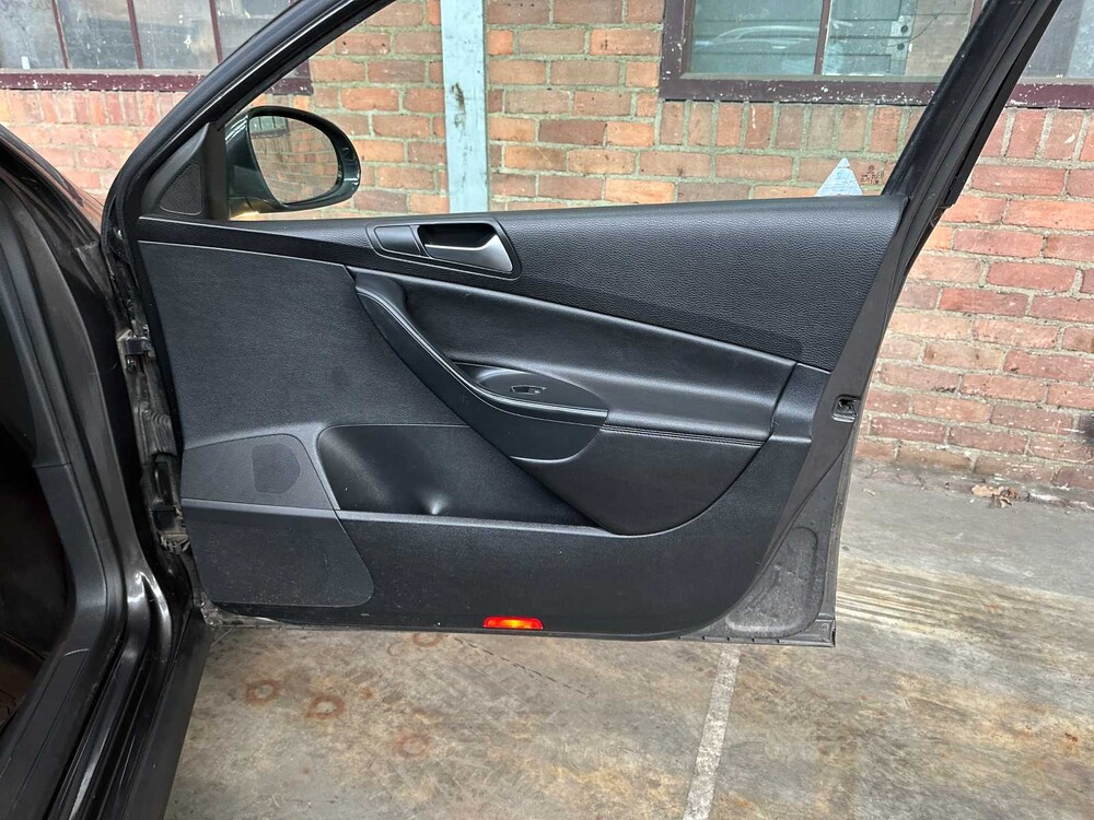 Volkswagen Passat Variant 3.2 V6 Highline 4M R32 250pk 2009, 89-HNG-2