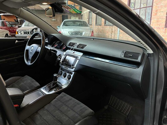 Volkswagen Passat Variant 3.2 V6 Highline 4M R32 250hp 2009, 89-HNG-2