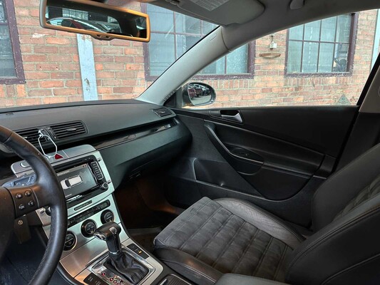 Volkswagen Passat Variant 3.2 V6 Highline 4M R32 250hp 2009, 89-HNG-2
