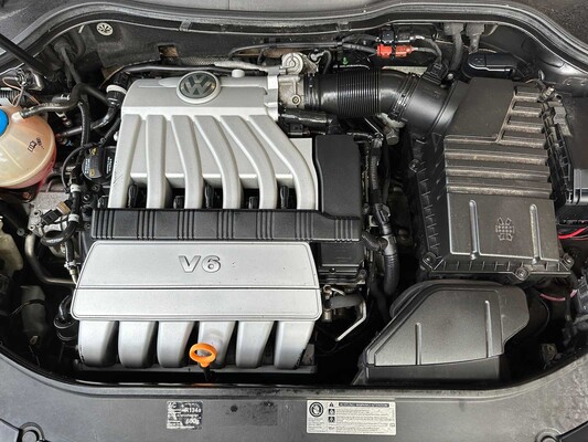 Volkswagen Passat Variant 3.2 V6 Highline 4M R32 250hp 2009, 89-HNG-2