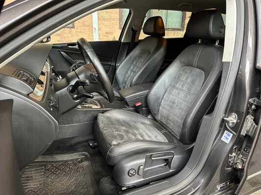 Volkswagen Passat Variant 3.2 V6 Highline 4M R32 250hp 2009, 89-HNG-2