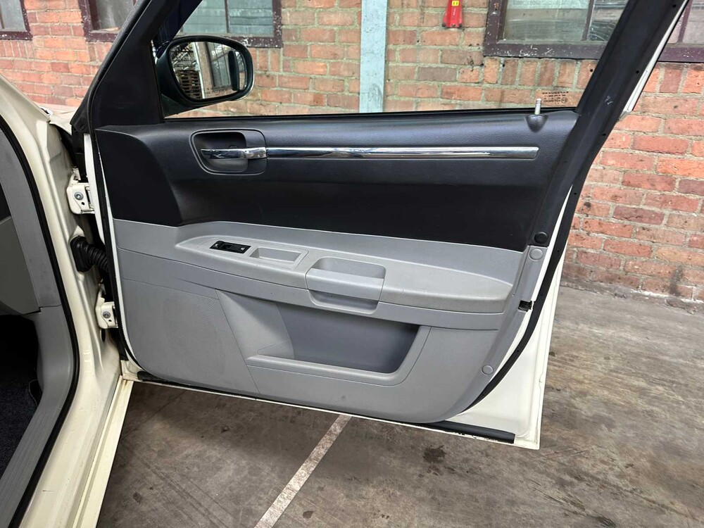 Chrysler 300C 3.5 V6 253pk 2006 Youngtimer