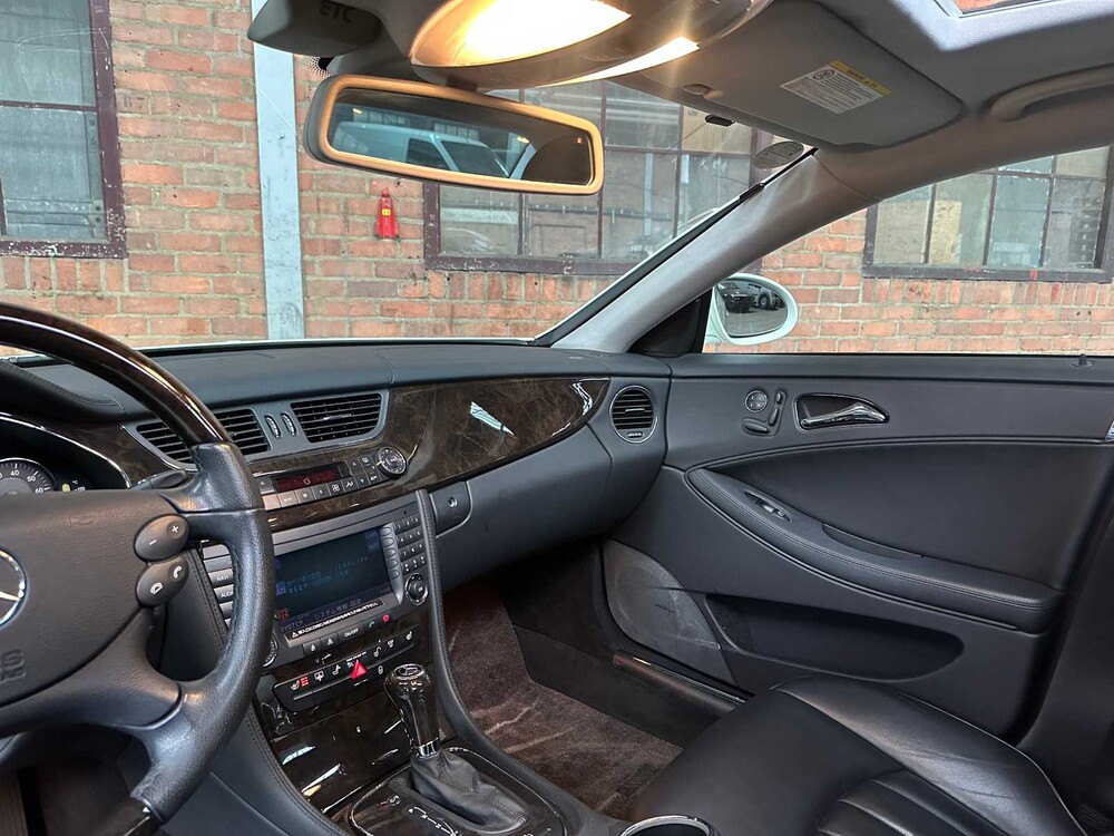 Mercedes-Benz CLS500 5.0 V8 306pk 2005 CLS-Klasse Youngtimer