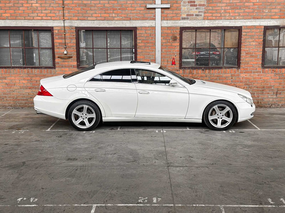 Mercedes-Benz CLS500 5.0 V8 306pk 2005 CLS-Klasse Youngtimer