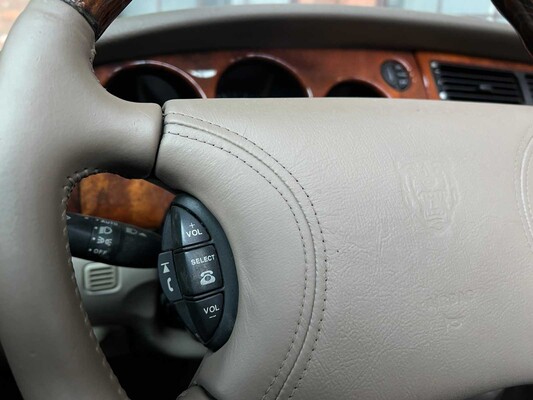 Jaguar XK8 4.0 V8 Convertible 284hp 1999, 61-DN-PT