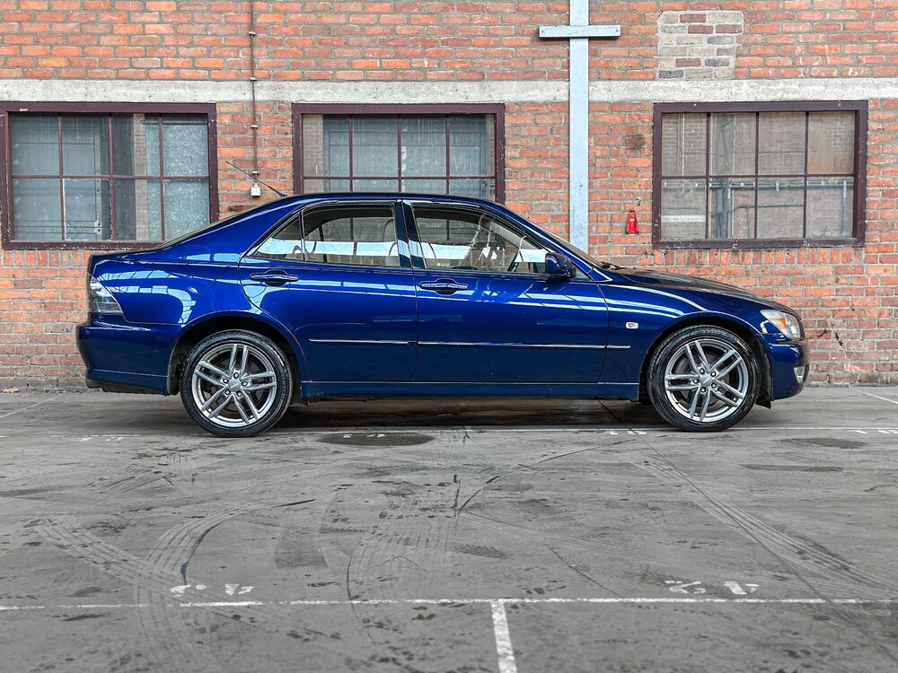 Lexus IS 200 Business 155pk 2004, 58-PF-JB