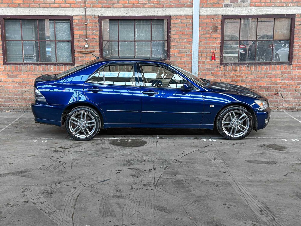 Lexus IS 200 Business 155pk 2004, 58-PF-JB