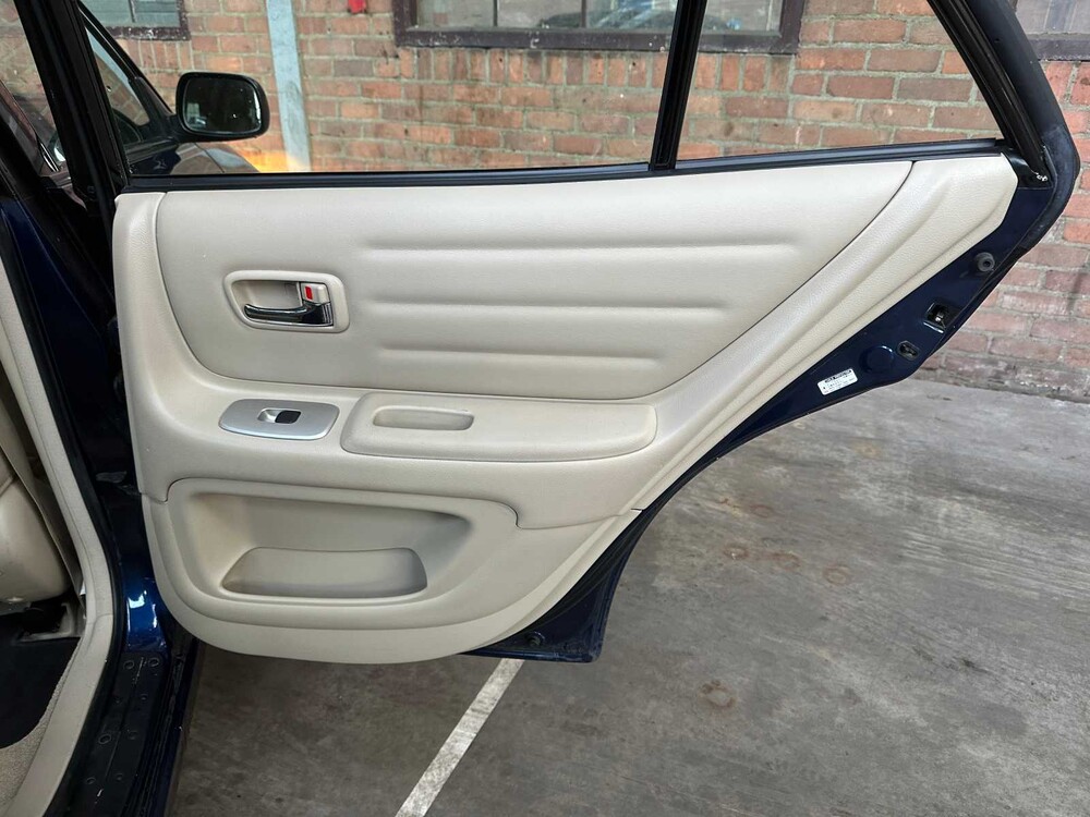 Lexus IS 200 Business 155pk 2004, 58-PF-JB