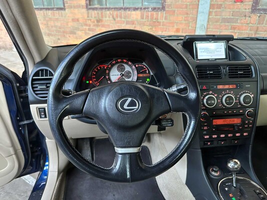 Lexus IS 200 Business 155hp 2004, 58-PF-JB